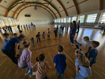 441802f1-e2d4-4fad-921e-fabd925d9644