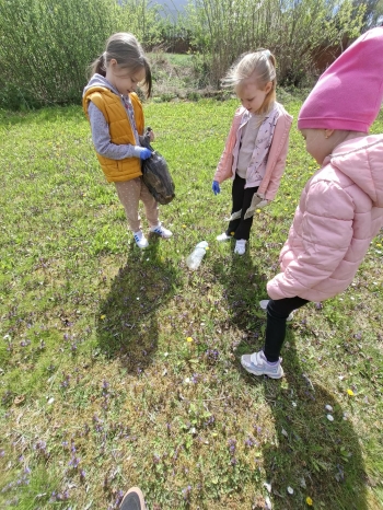 36ea1566-b826-403d-95ec-7920c3ef42e1