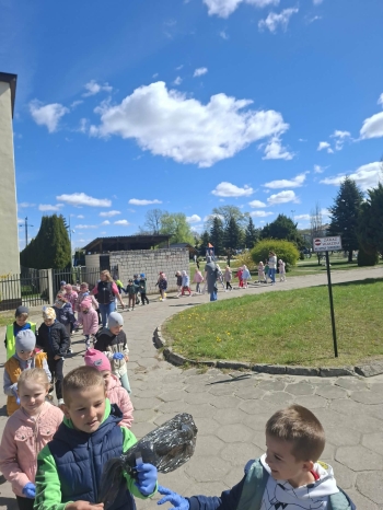 c74ece02-274e-450f-8b14-6e78b45e5f2a